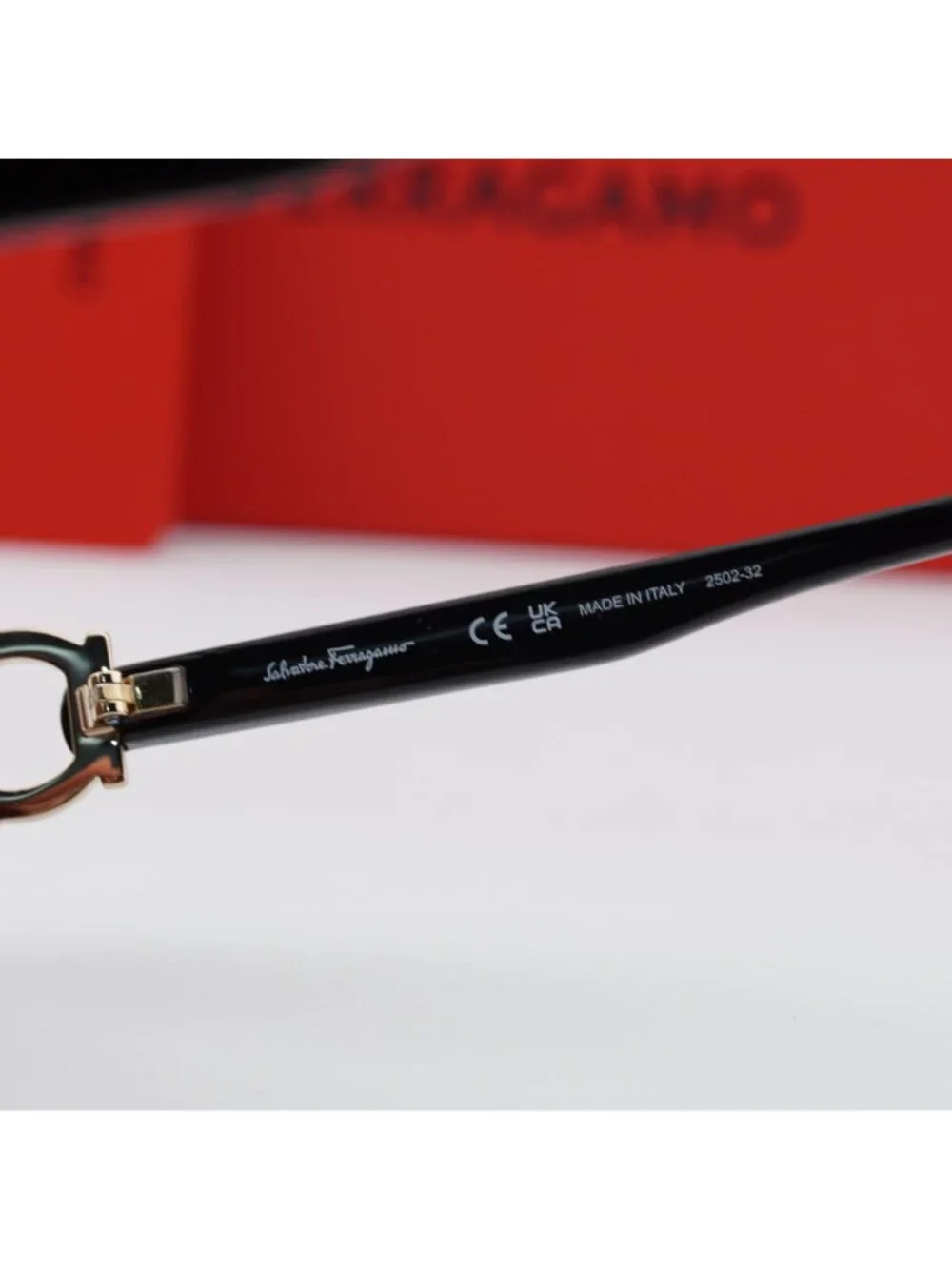Salvatore Ferragamo SF600S 220 Oval Sunglasses - Brown/Brown Gradient